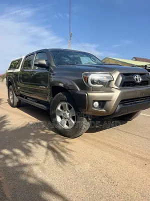 Toyota Tacoma V6 4dr Double Cab 4WD 6.1 ft. SB (4.0L 6cyl 5A) 2014