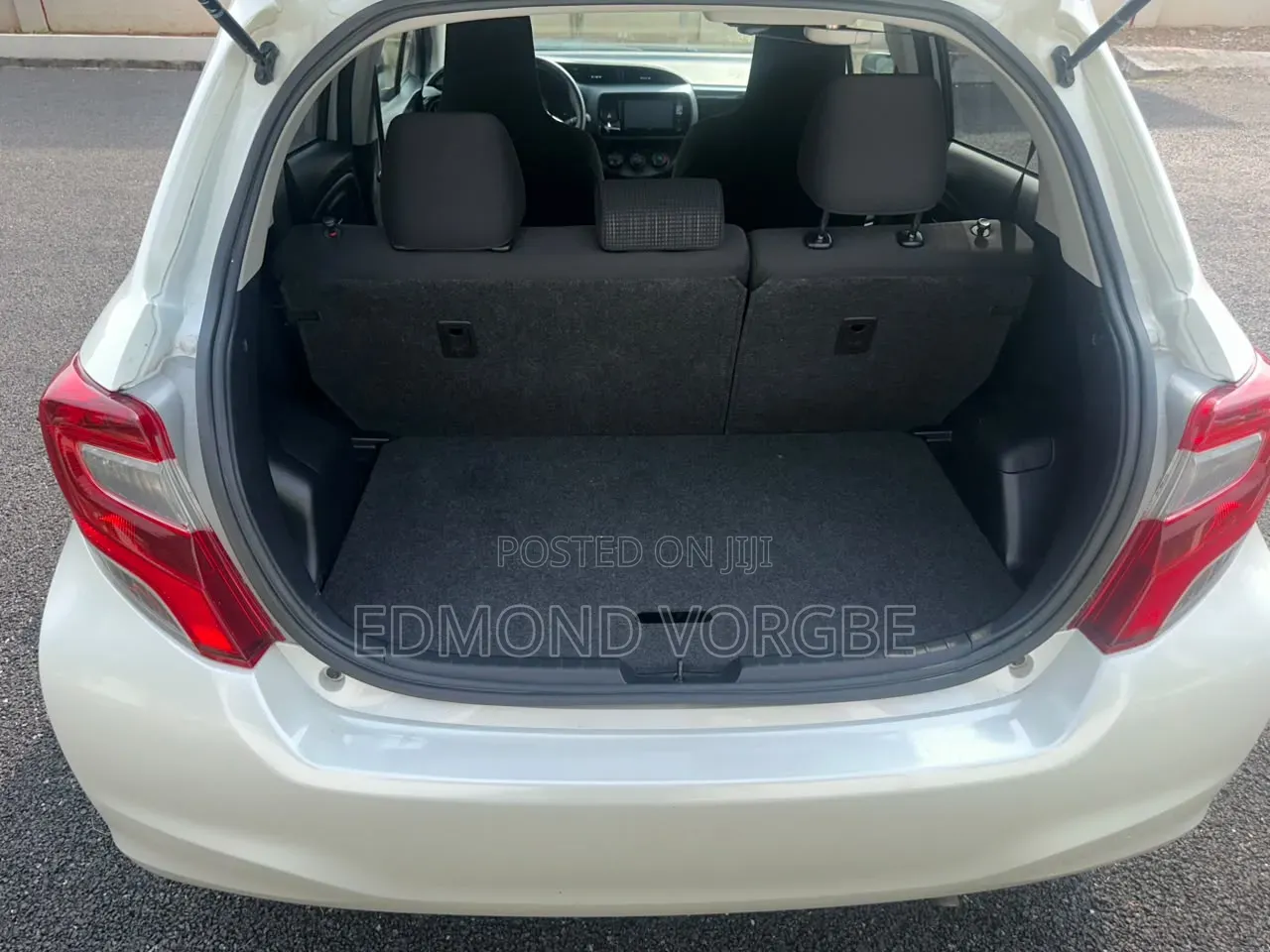 Toyota Vitz 1.3 FWD 3dr 2015 White