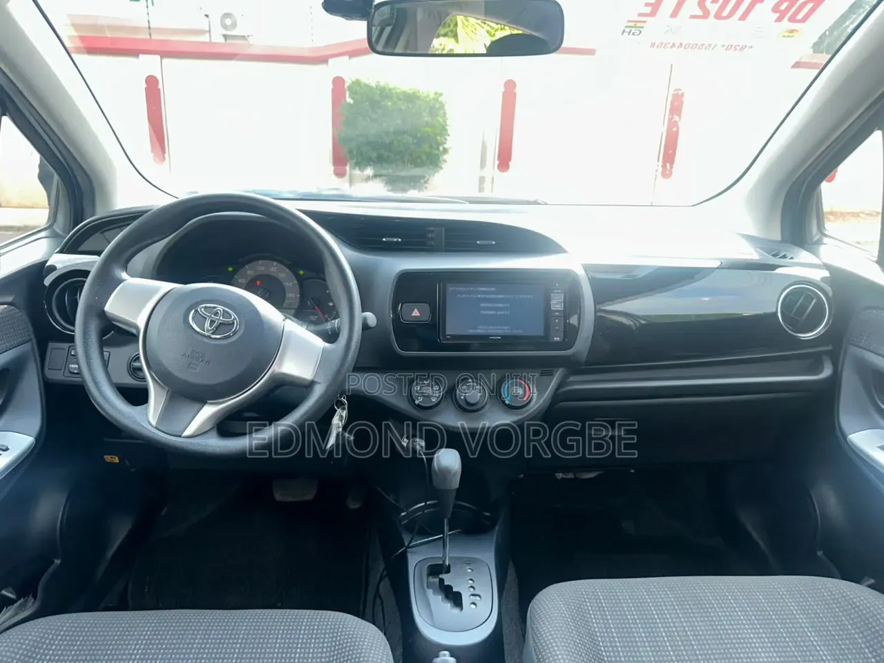 Toyota Vitz 1.3 FWD 3dr 2015 White