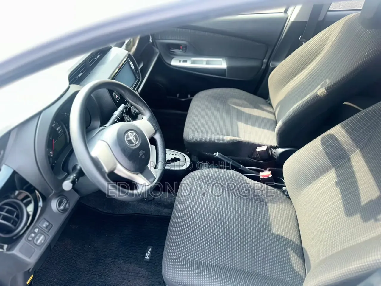 Toyota Vitz 1.3 FWD 3dr 2015 White