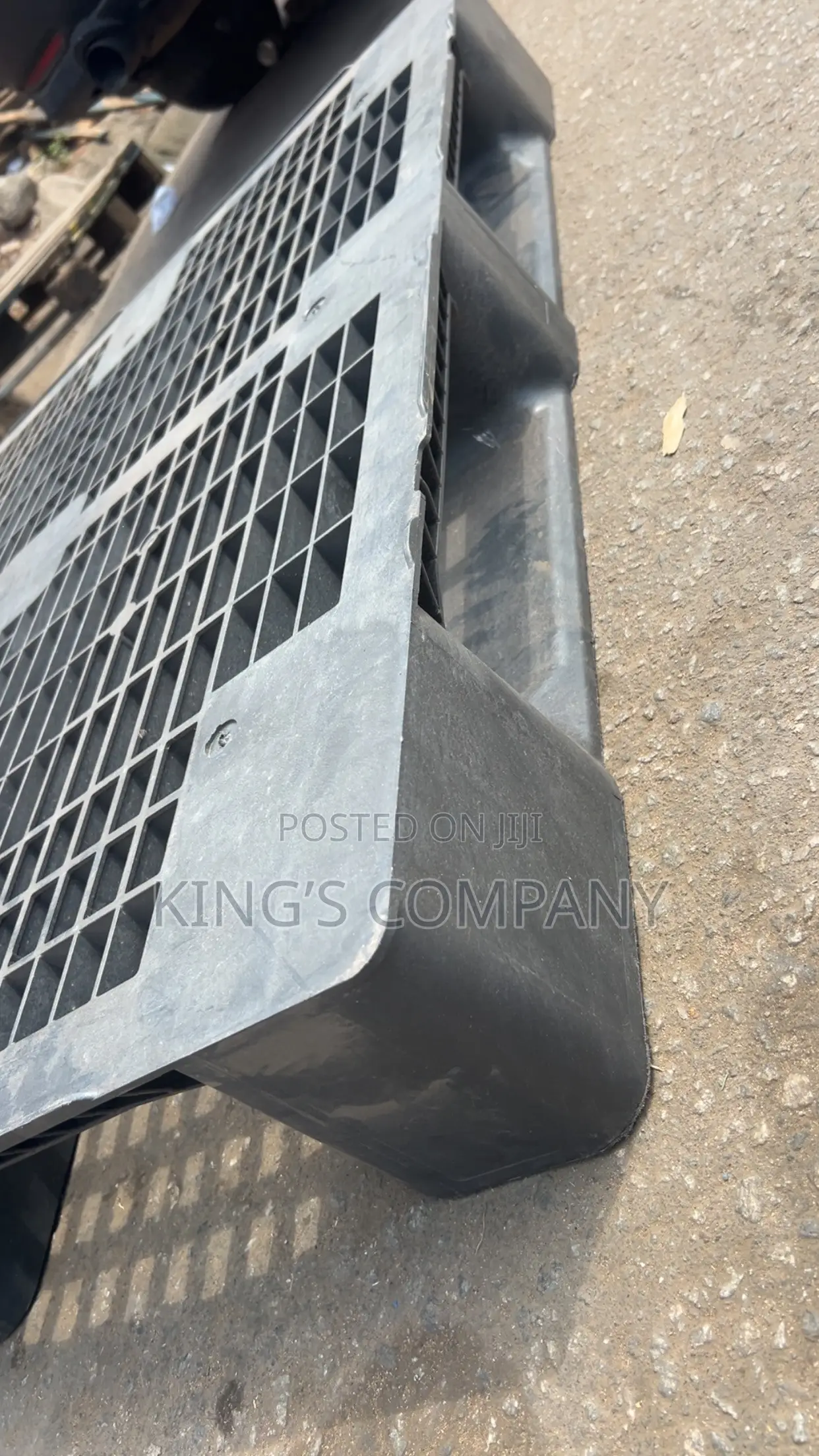 King’s Plastic Durable Pallet