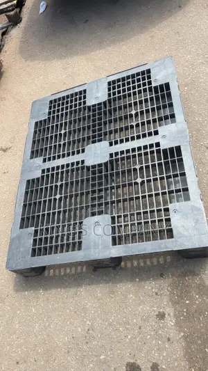 King’s Plastic Durable Pallet