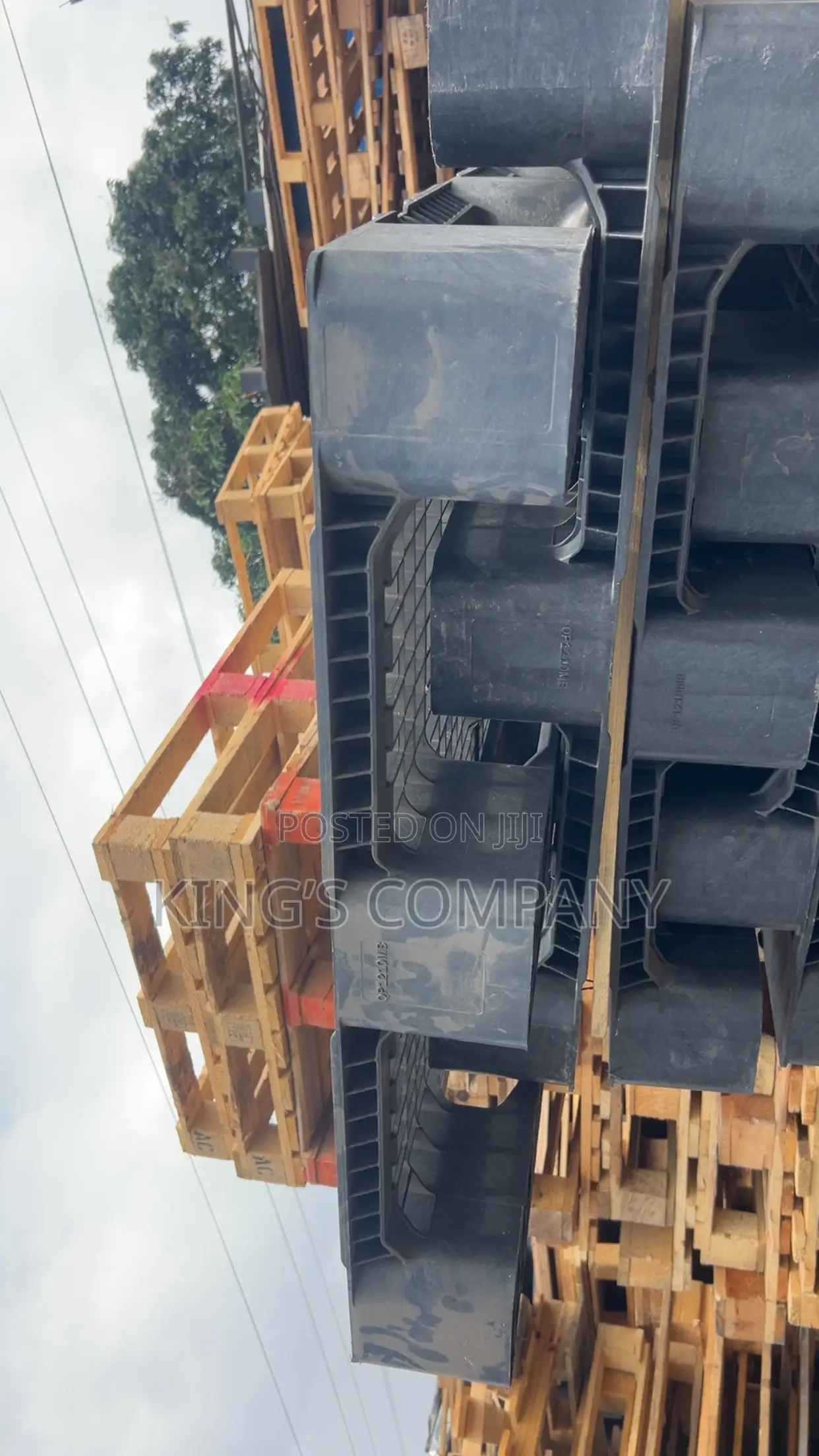 King’s Plastic Durable Pallet