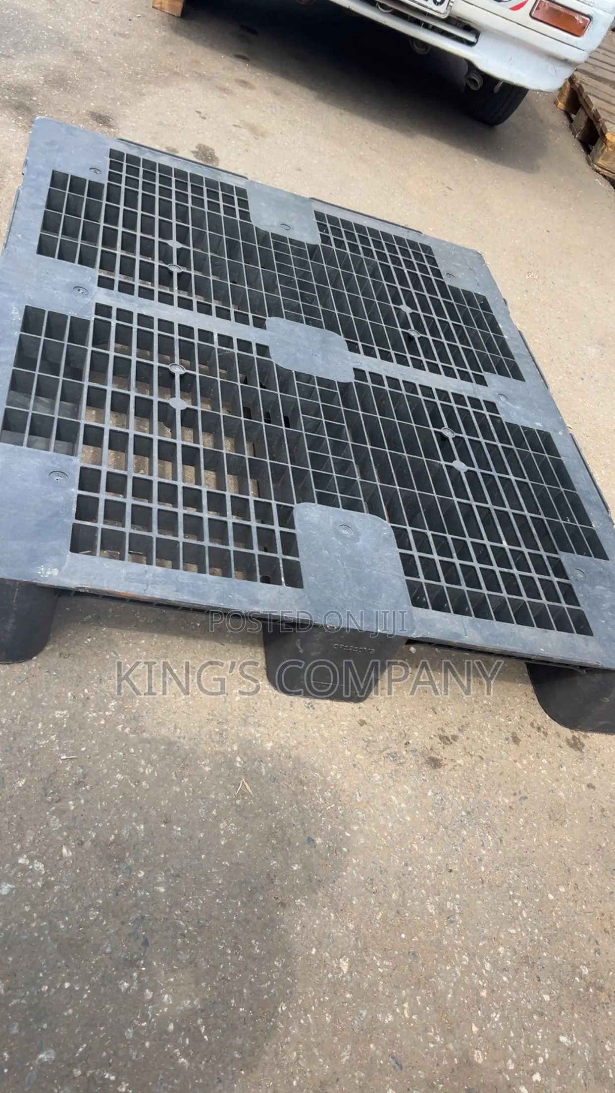 King’s Plastic Durable Pallet