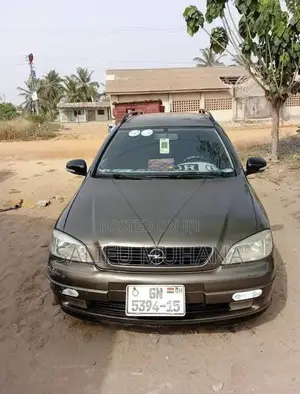 Opel Astra 2000 Green