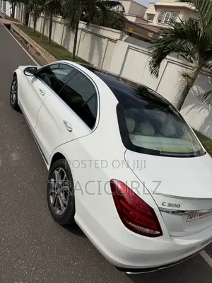 Mercedes-Benz C300 Luxury 4Matic Sedan AWD (2.0L 4cyl 7A) 2016 White