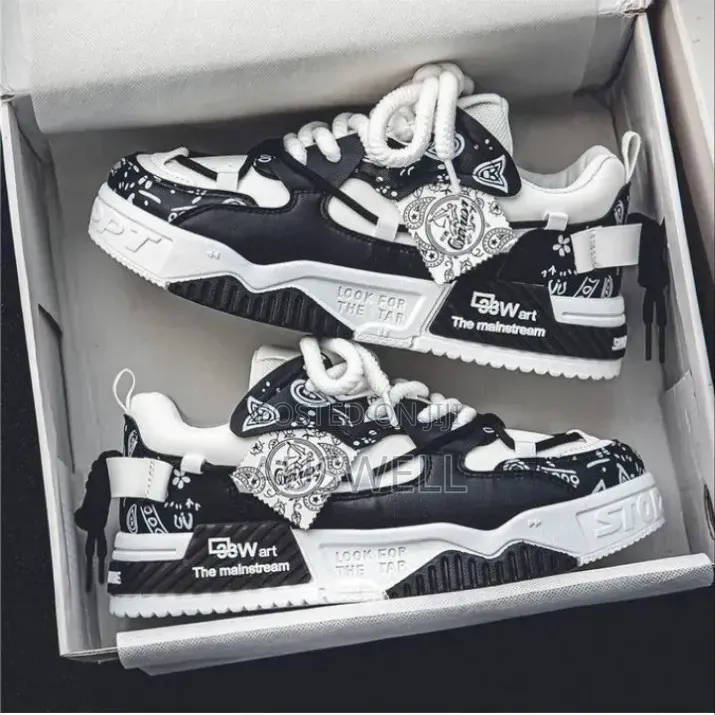 Men's Black White Graffiti Chunky Sneakers – Streetwear Casual Shoes
