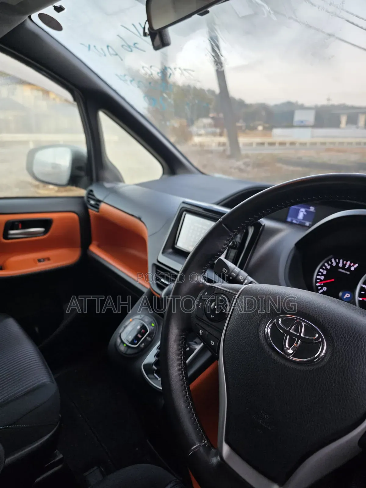 Toyota Voxy 2014 Black