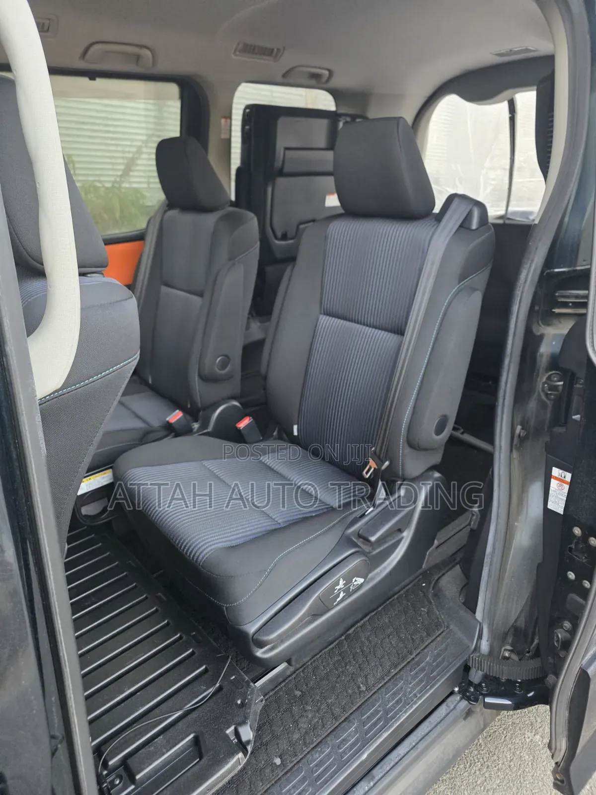 Toyota Voxy 2014 Black