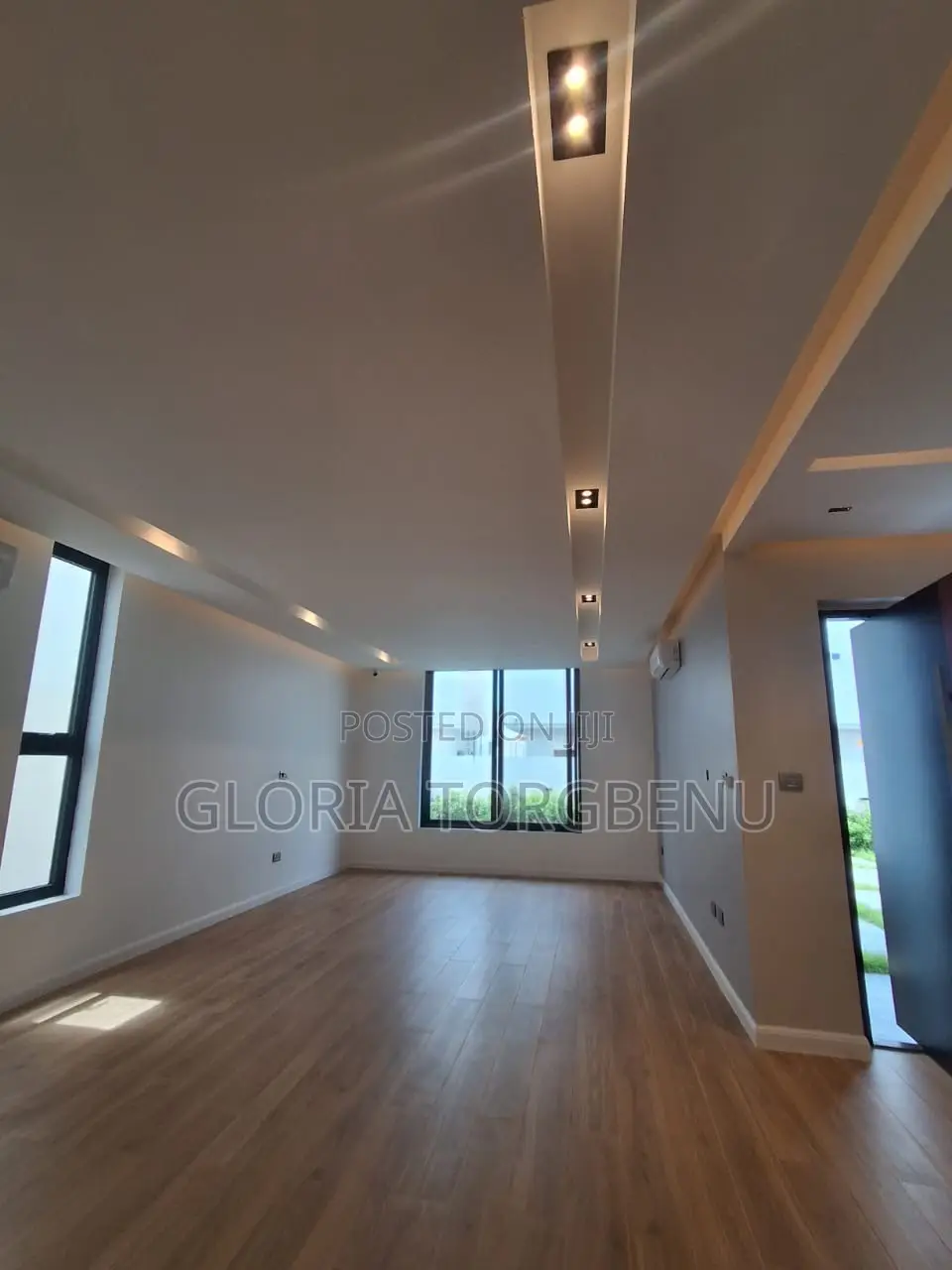 4bdrm House in Dzorwulu for sale