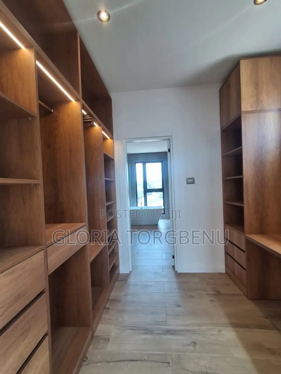 4bdrm House in Dzorwulu for sale
