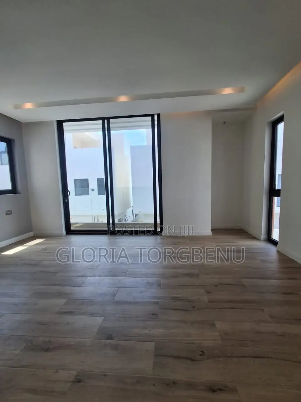4bdrm House in Dzorwulu for sale