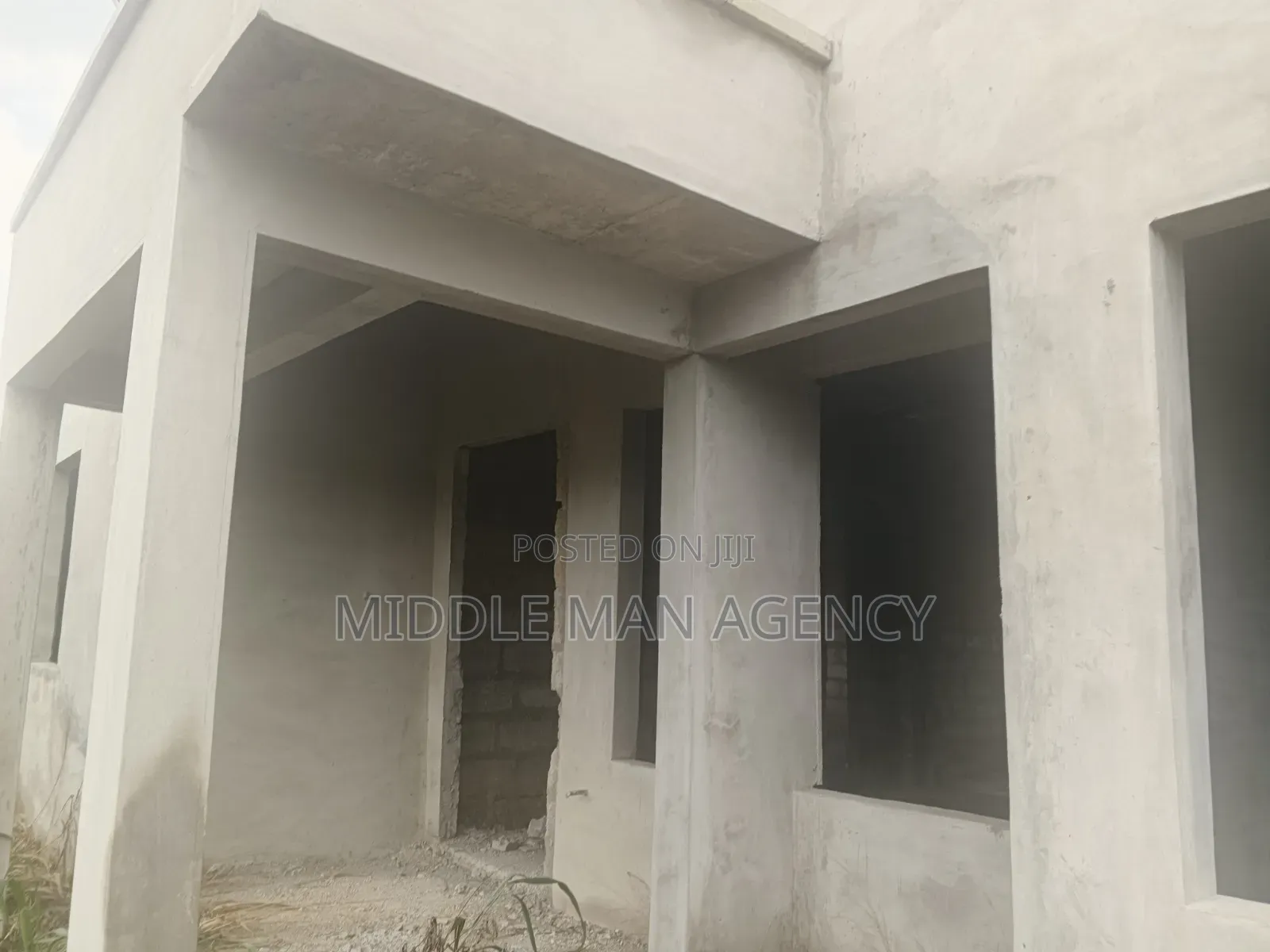 Mini Flat in Middle Man Agency, Ejisu-Juaben Municipal for sale