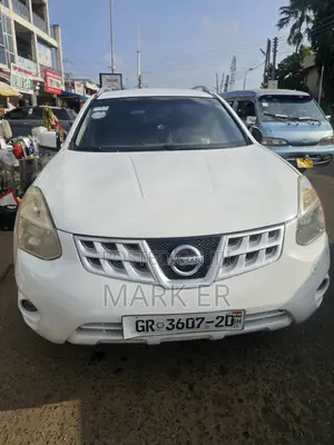 Nissan Rogue SV 2013 White