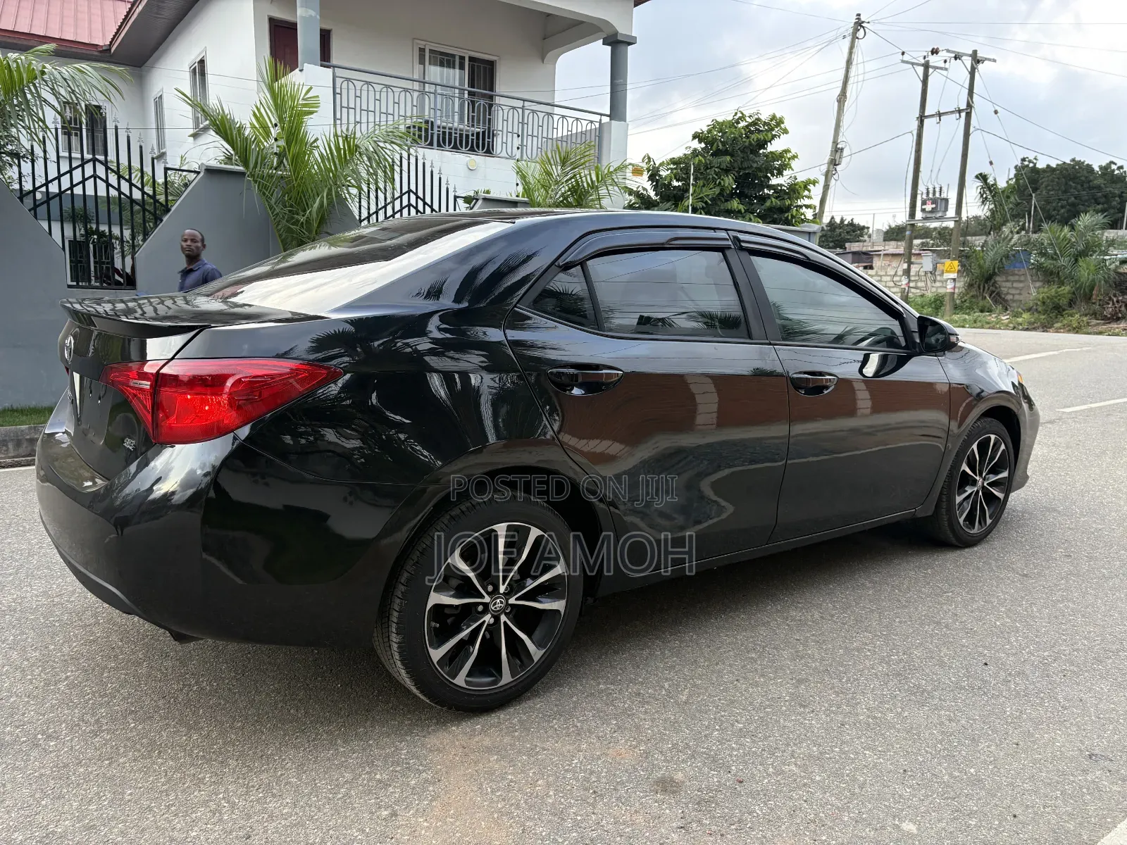 Toyota Corolla SE (1.8L 4cyl 2A) 2018 Black