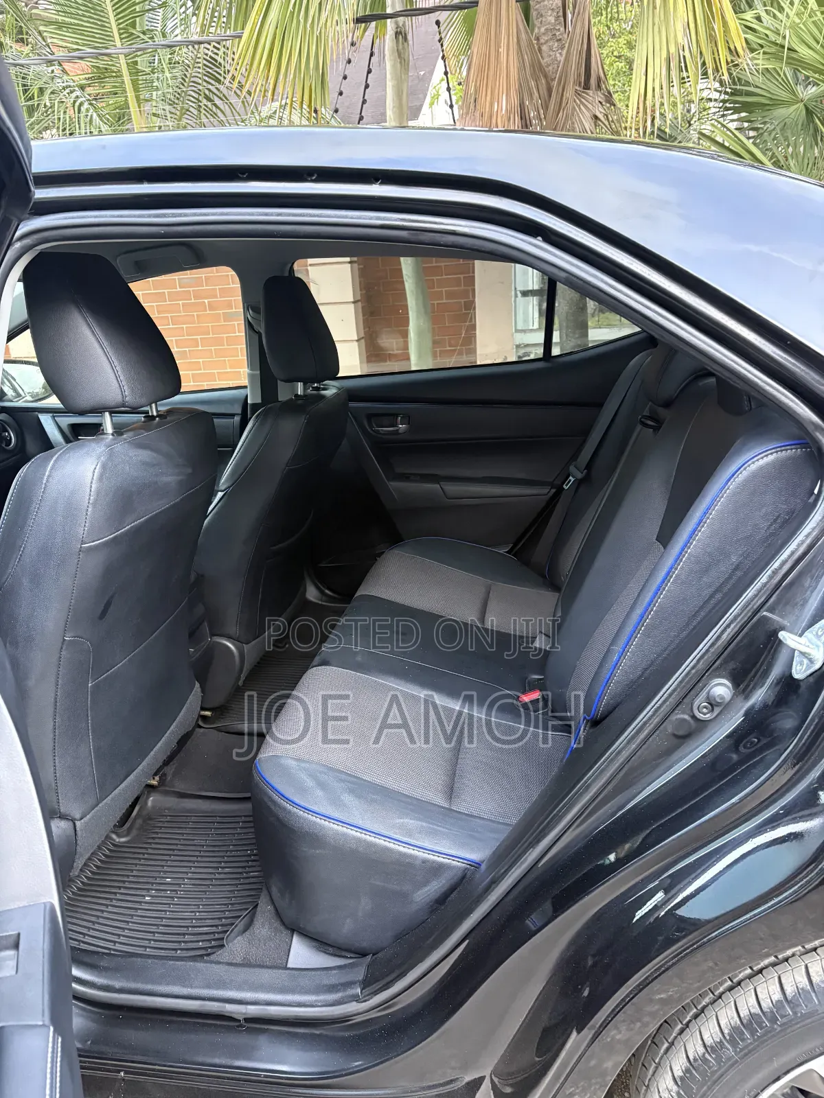 Toyota Corolla SE (1.8L 4cyl 2A) 2018 Black