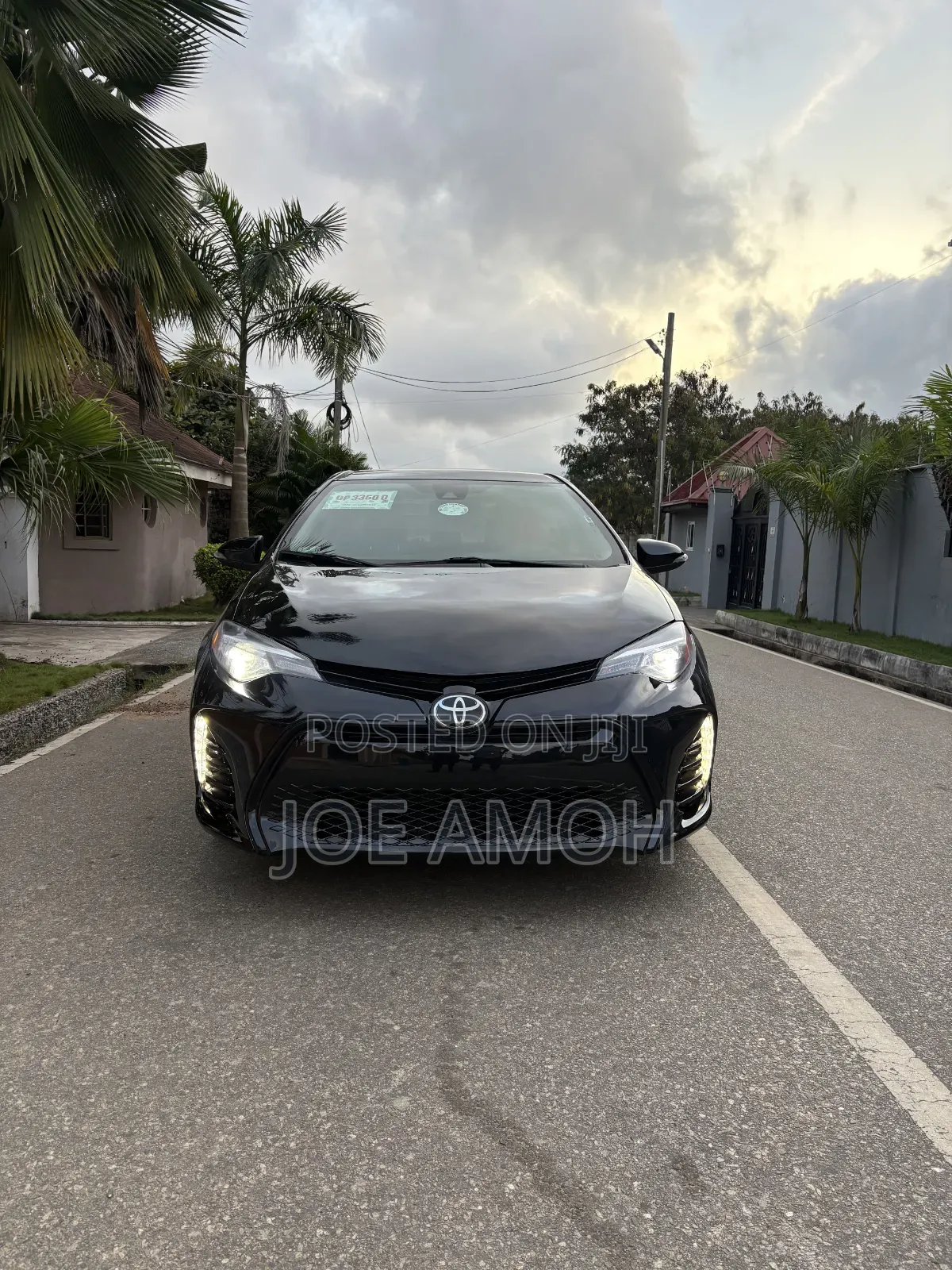 Toyota Corolla SE (1.8L 4cyl 2A) 2018 Black