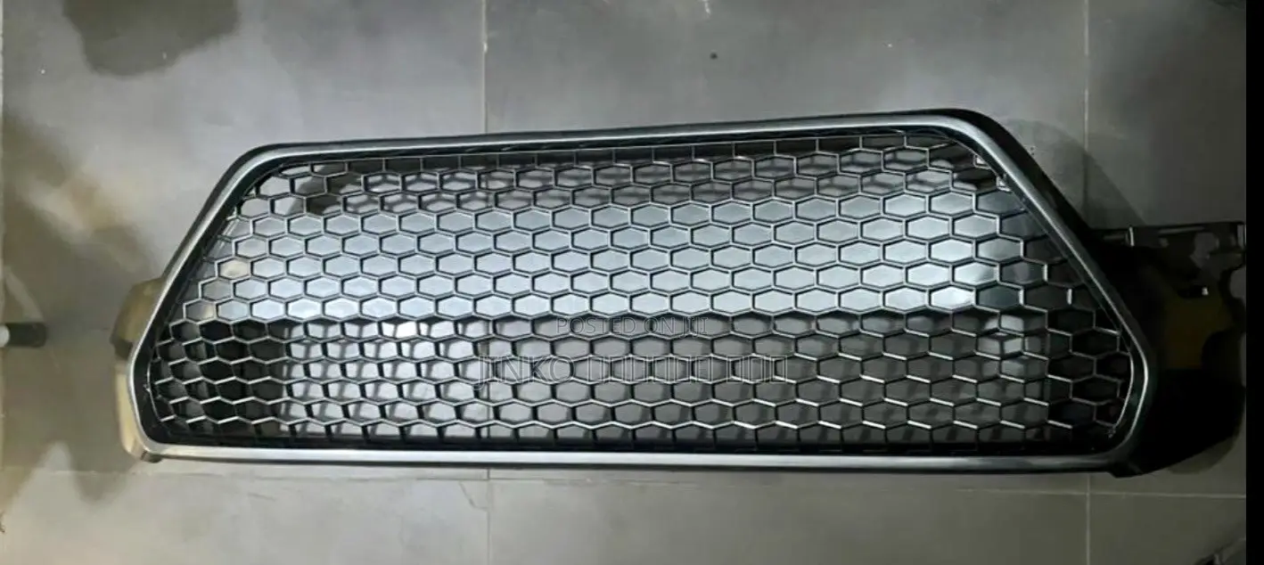 Toyota Corolla 2020 Front Bumper Grille Se/Sport