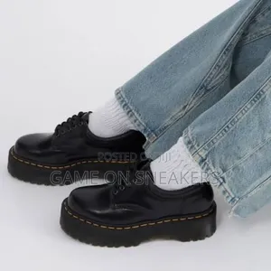 Dr. Martens 8053 Quad