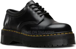 Dr. Martens 8053 Quad