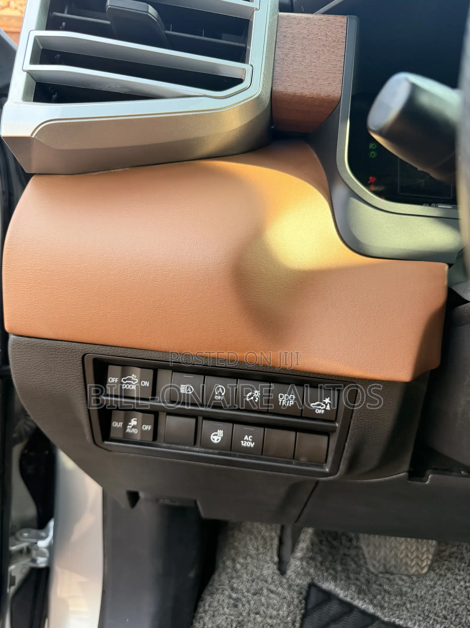 Toyota Tundra 1794 2022 Silver