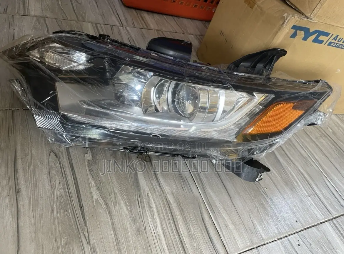 Mitsubishi Outlander 2016-2021 Headlight Pair