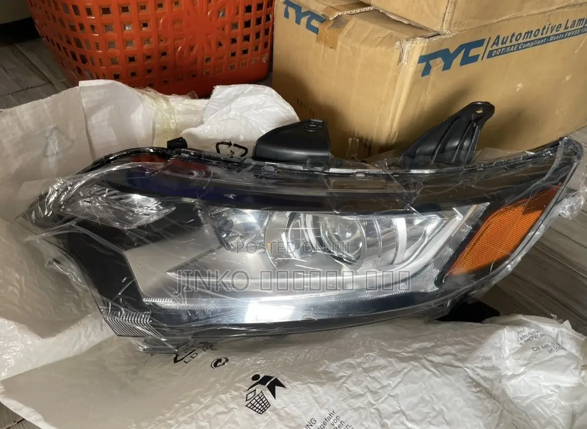 Mitsubishi Outlander 2016-2021 Headlight Pair
