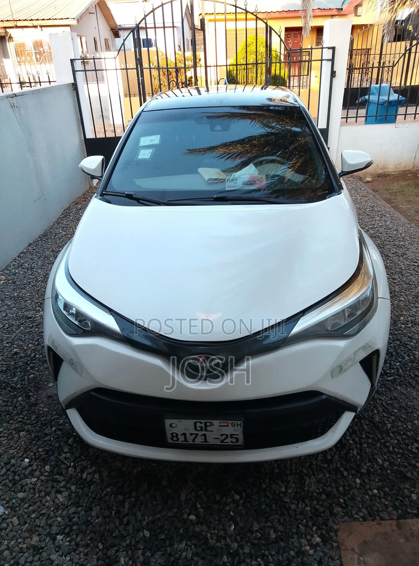 Toyota C-HR LE FWD 2020 White