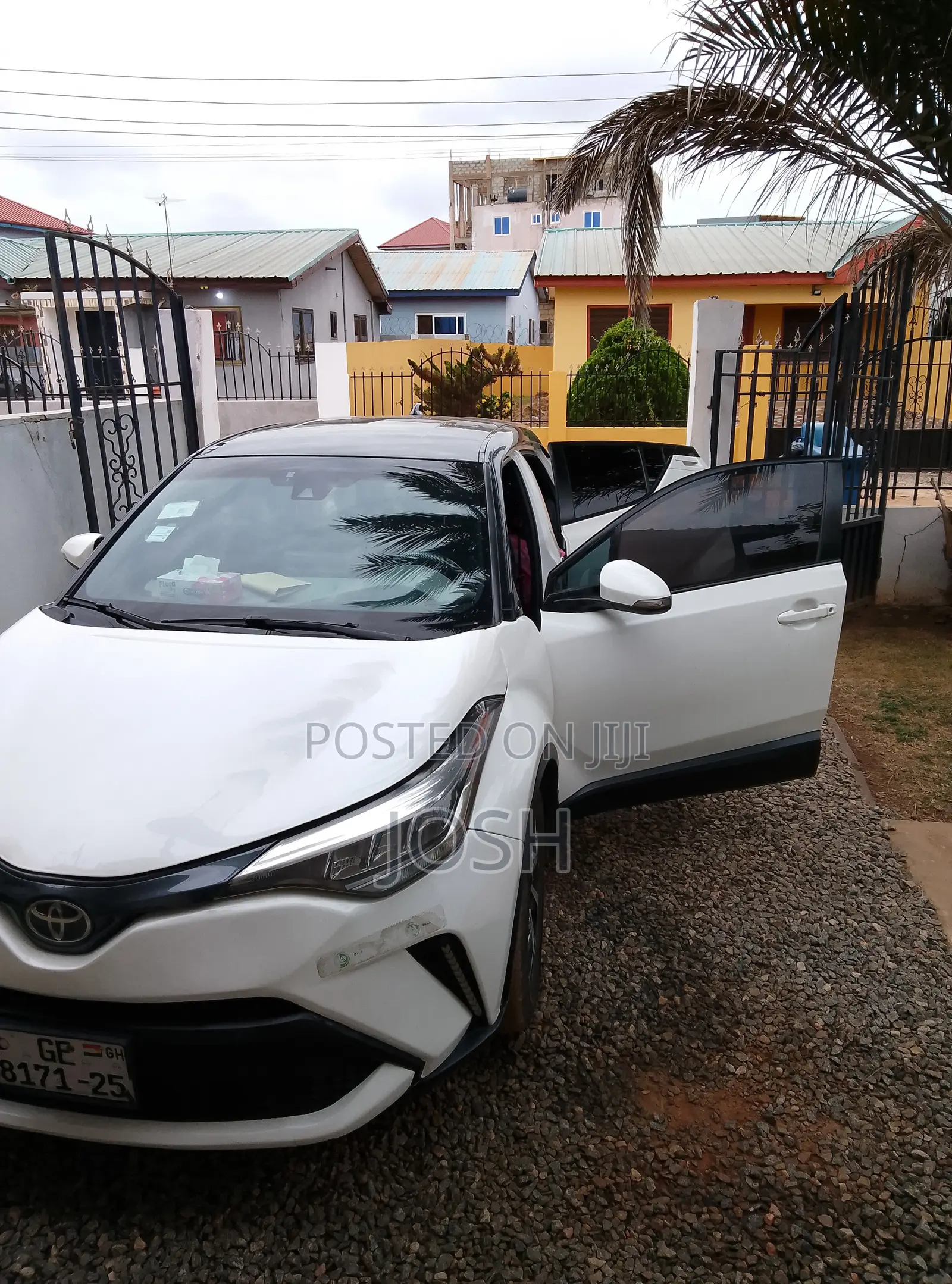 Toyota C-HR LE FWD 2020 White