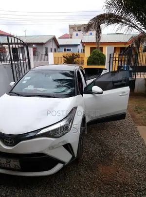 Toyota C-HR LE FWD 2020 White