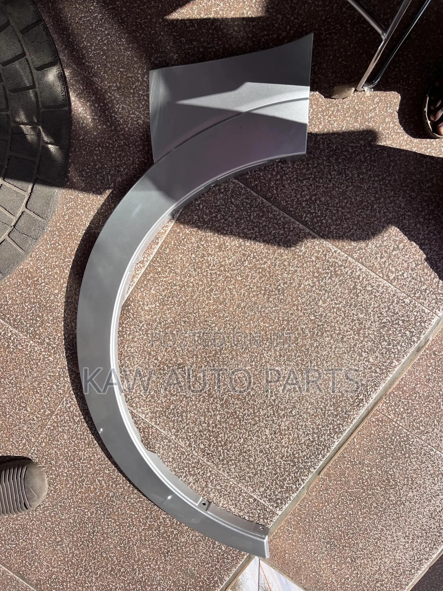 2010,2012,2013,2014,2015,2016 Fender Moulding for Mitsubishi Pajero
