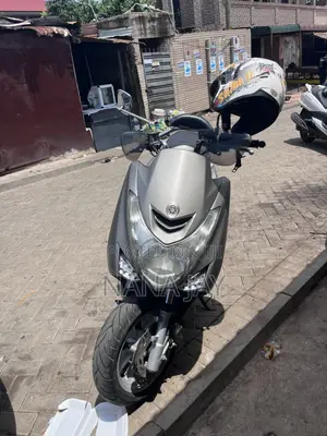 Yamaha Majesty 2020 Gray