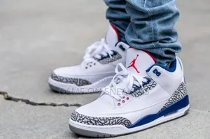 Air Jordan 3 Retro "True Blue"