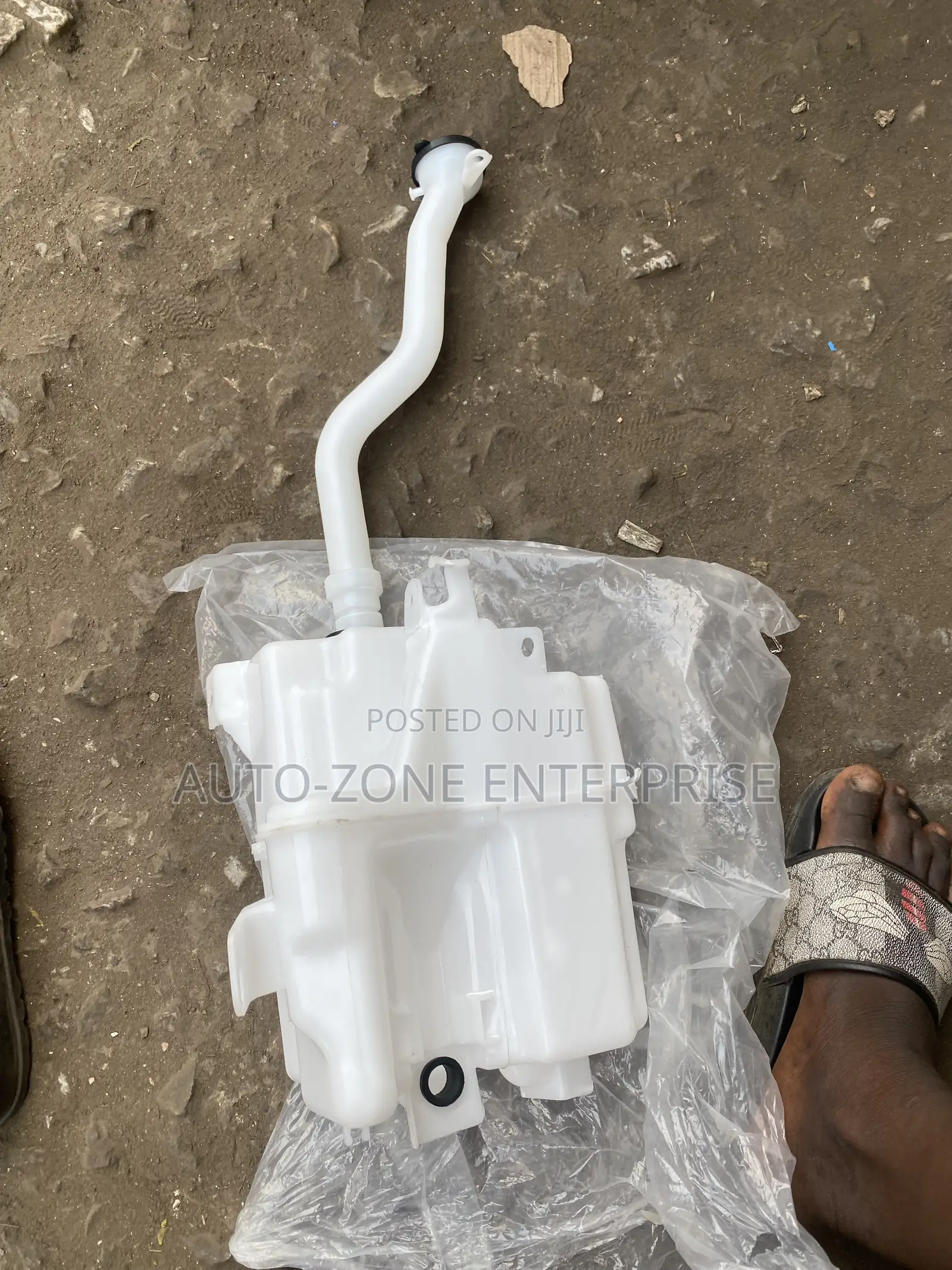Toyota RAV4 2019-2026 Wiper Wash Reservoir/Wiper Bottle With Motor