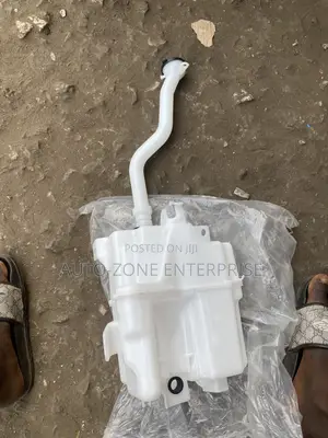 Toyota RAV4 2019-2026 Wiper Wash Reservoir/Wiper Bottle With Motor