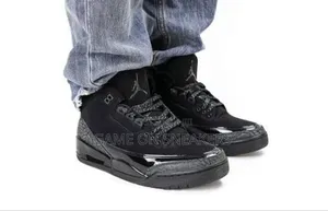 Air Jordan 3 Retro "Black Cat"