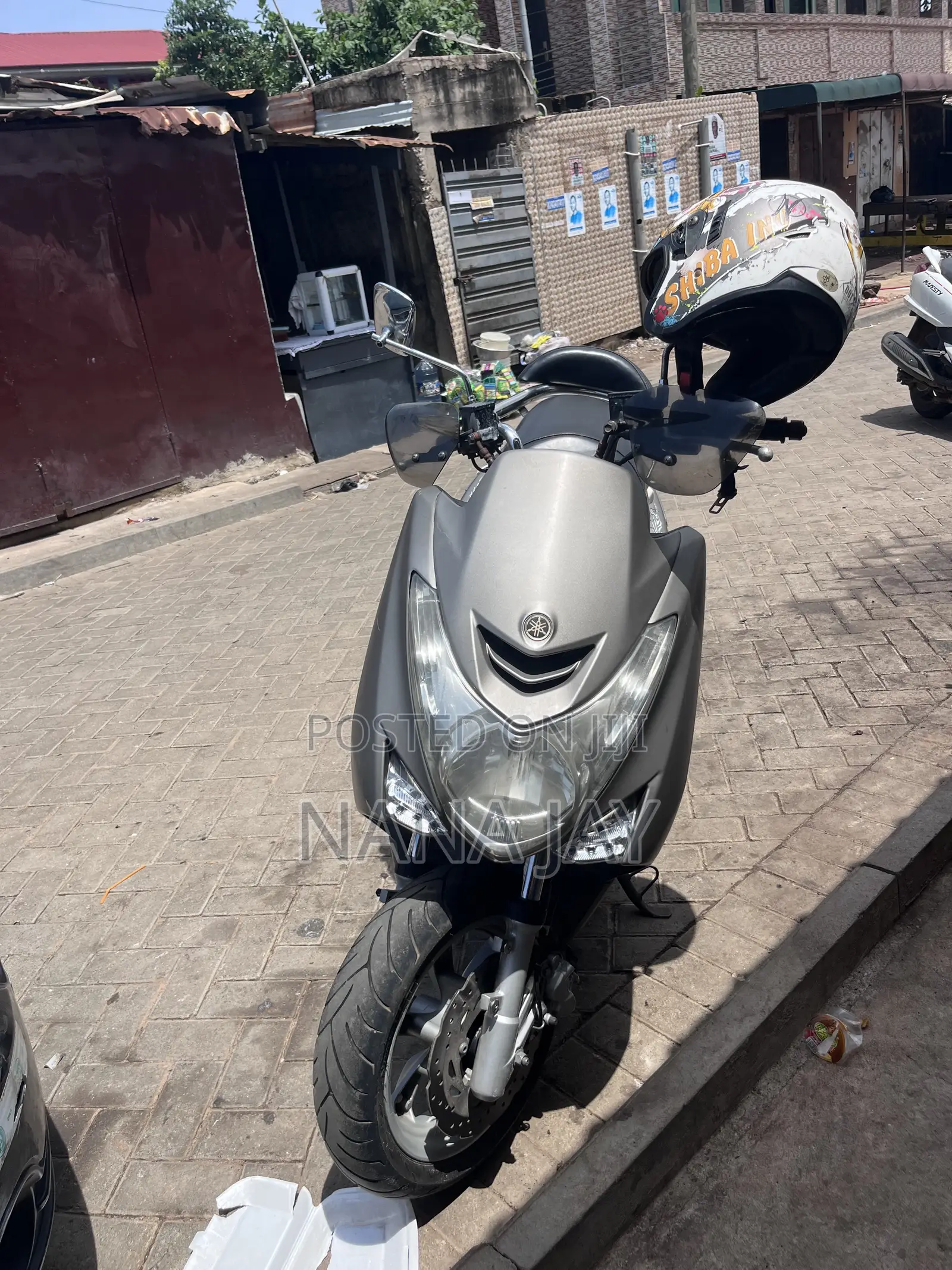 Yamaha Majesty 2020 Gray