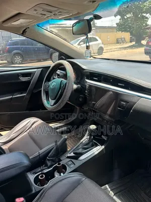 Toyota Corolla 2015 Black