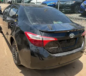Toyota Corolla 2015 Black