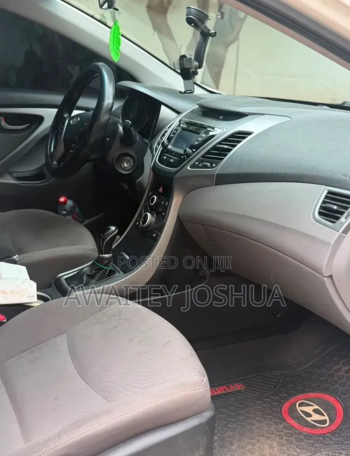 Hyundai Elantra 2014 White