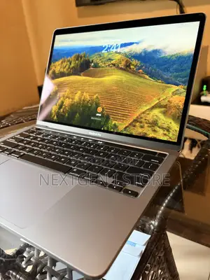 Laptop Apple MacBook Pro 2020 8GB Intel Core i7 SSD 256GB