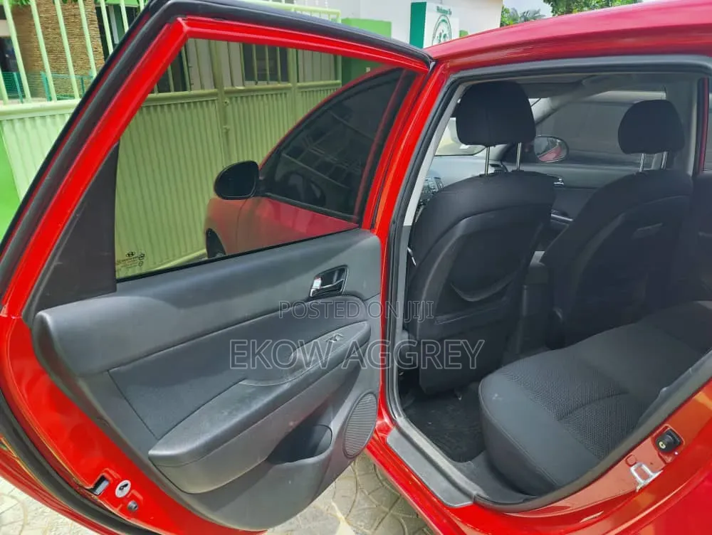 Hyundai Elantra GLS Automatic 2011 Red