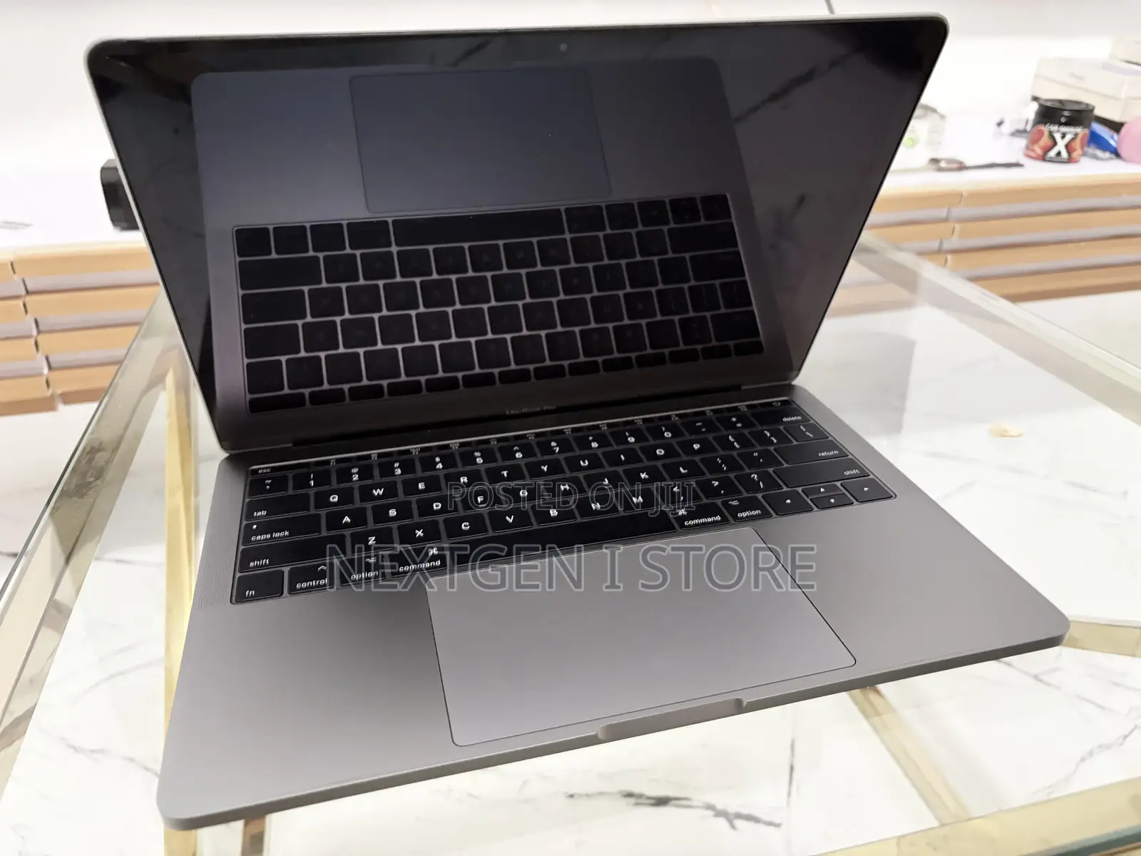 Laptop Apple MacBook Pro 2017 8GB Intel Core i5 SSD 256GB