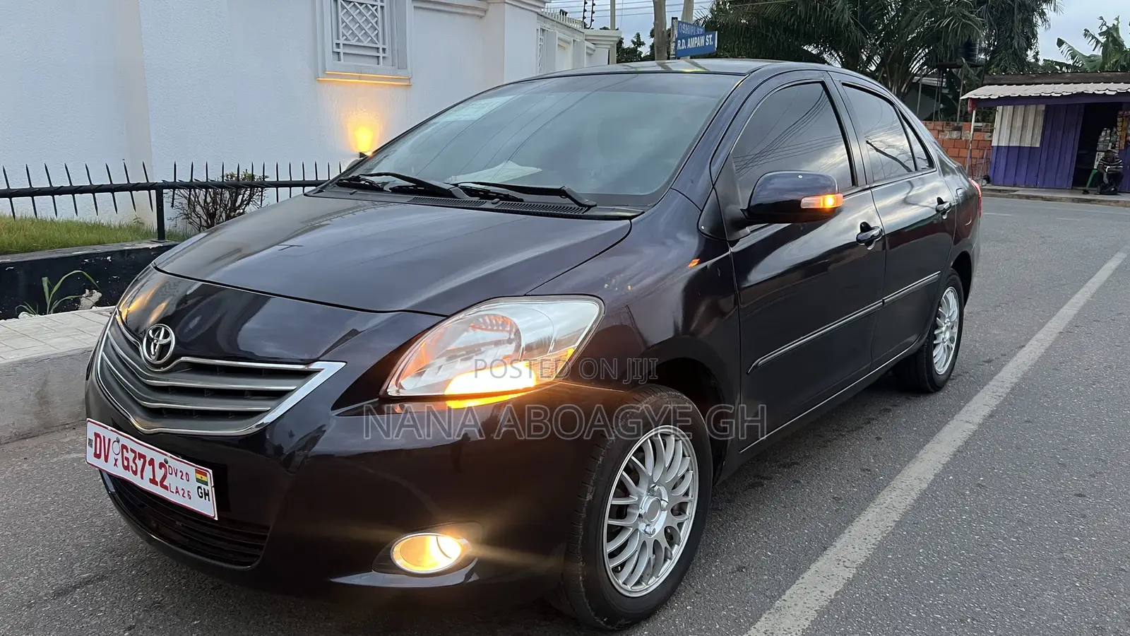 Toyota Yaris 2011 Black