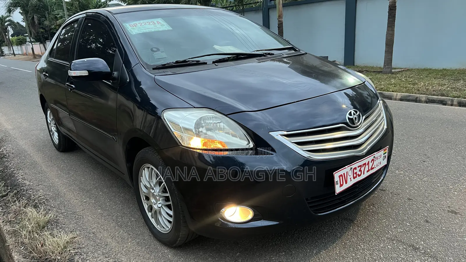 Toyota Yaris 2011 Black
