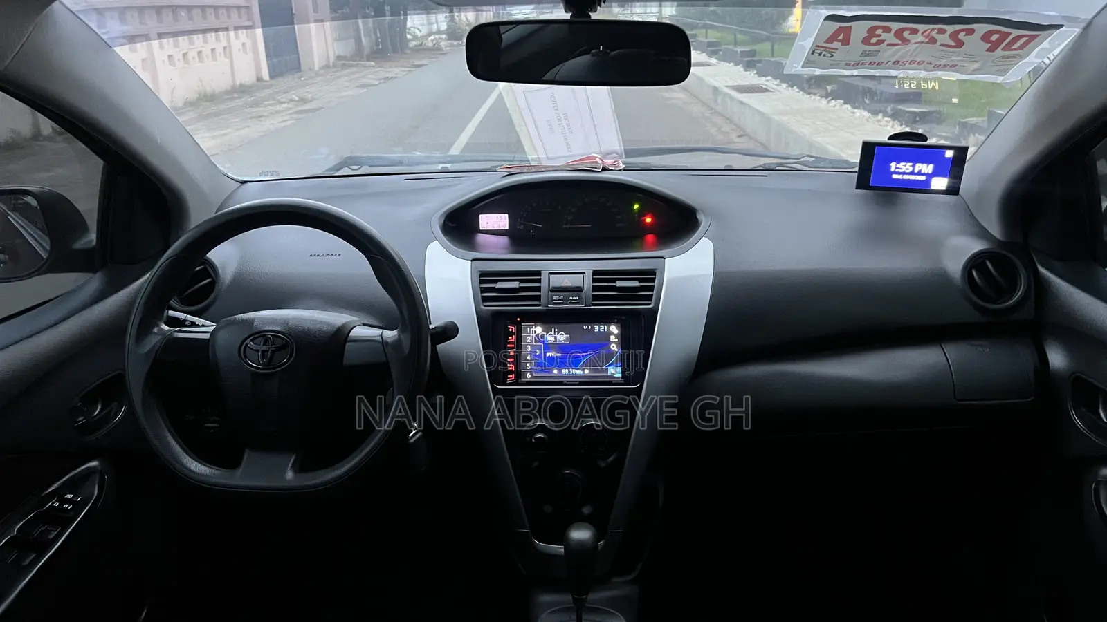 Toyota Yaris 2011 Black