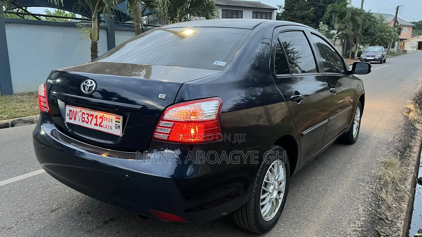 Toyota Yaris 2011 Black
