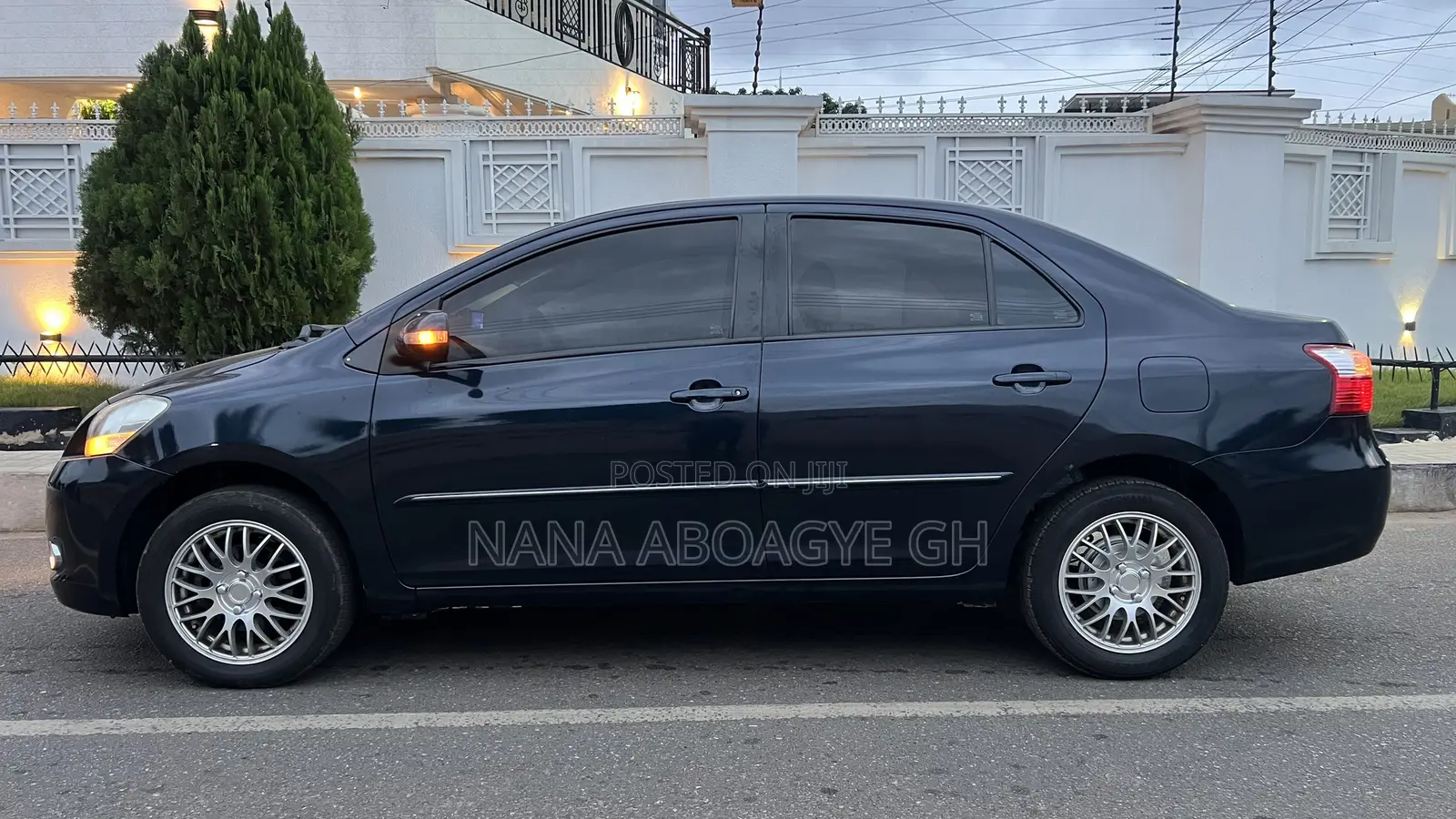 Toyota Yaris 2011 Black