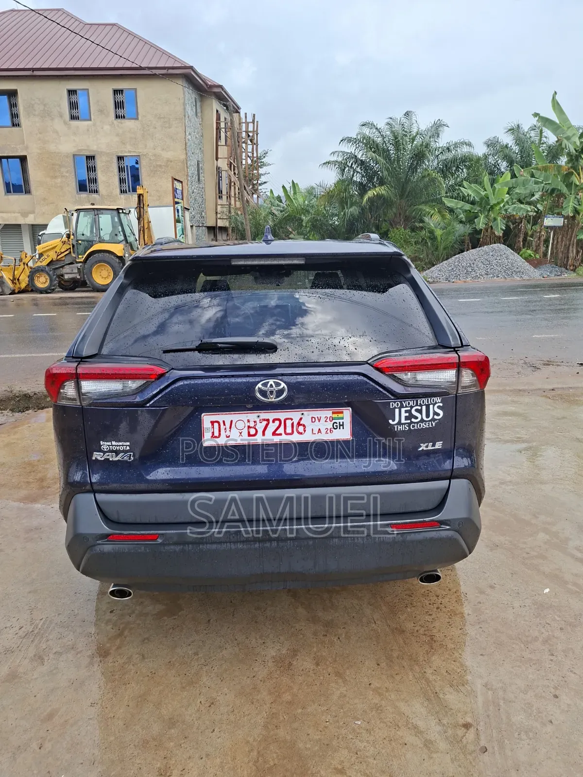 Toyota RAV4 XLE Premium 2021 Blue