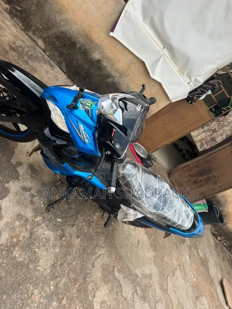 TVS Apache 160 4V 2025 Blue